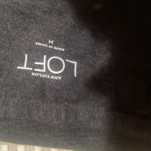 NWT LOFT GREY T SHIRT WITH STUDS AROUND THE NECK SIZE MEDIUM - Picture 9 of 9